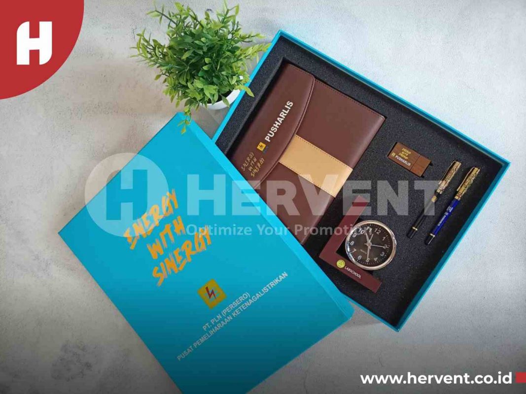 Souvenir kantor, Paket Merchandise​ - PT. PLN
