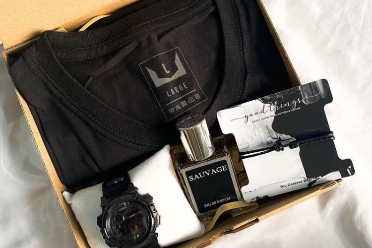 Perbedaan Hampers, Souvenir, Parcel Dan Gift Box