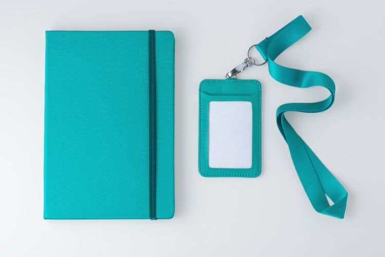 Kelebihan Dan Kekurangan Seminar Kit DI Acara Seminar